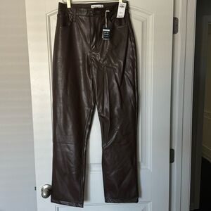 Abercrombie curve love 90s straight ultra high rise faux leather pant